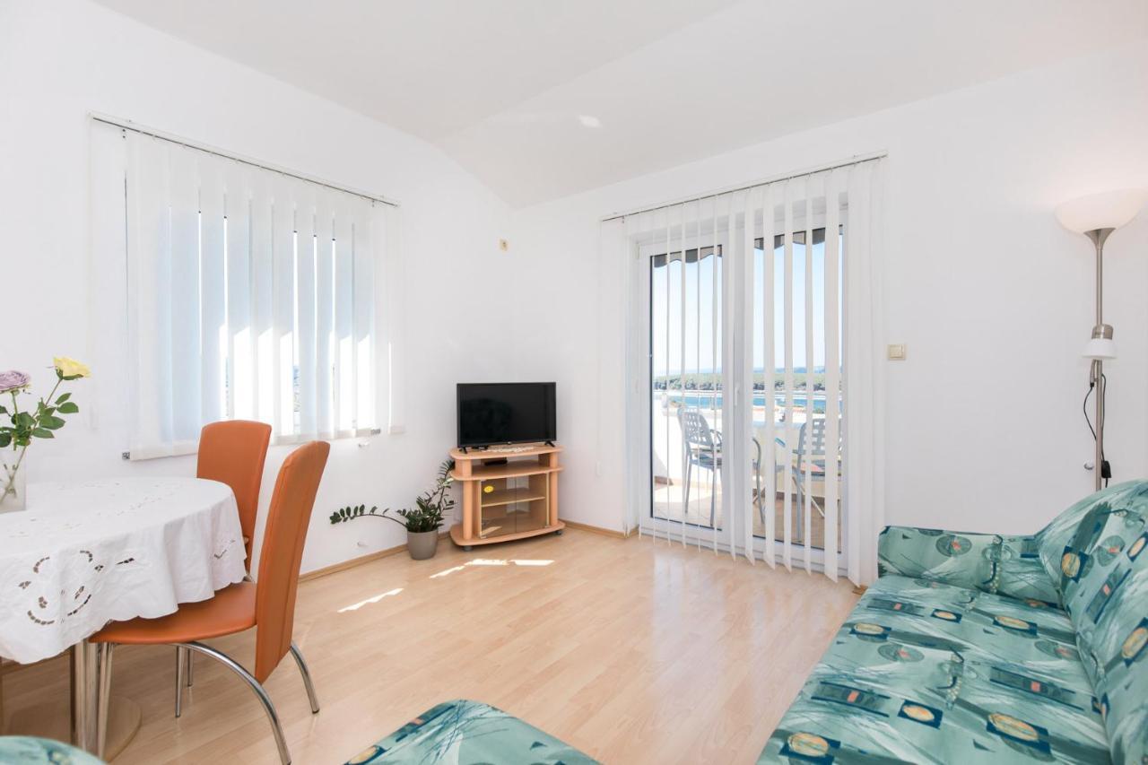 Apartment Cvijic Beige Punat Eksteriør bilde